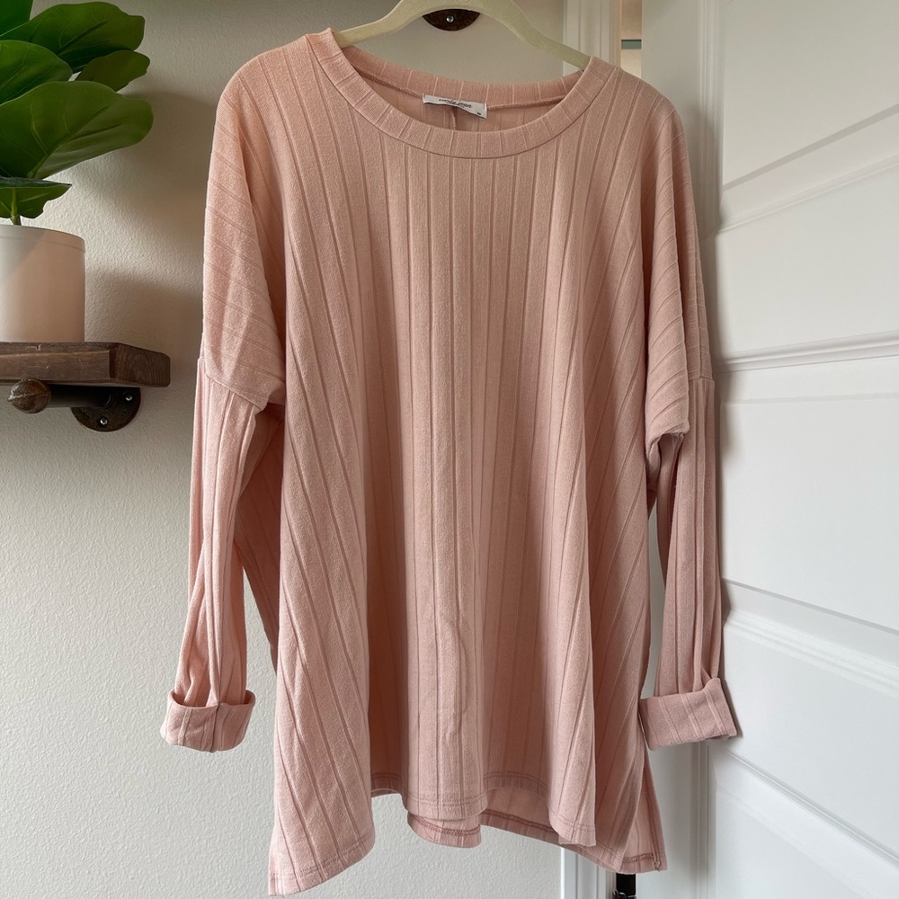 Final sale! Carly Jean Los Angeles Evelyn tunic top size XS